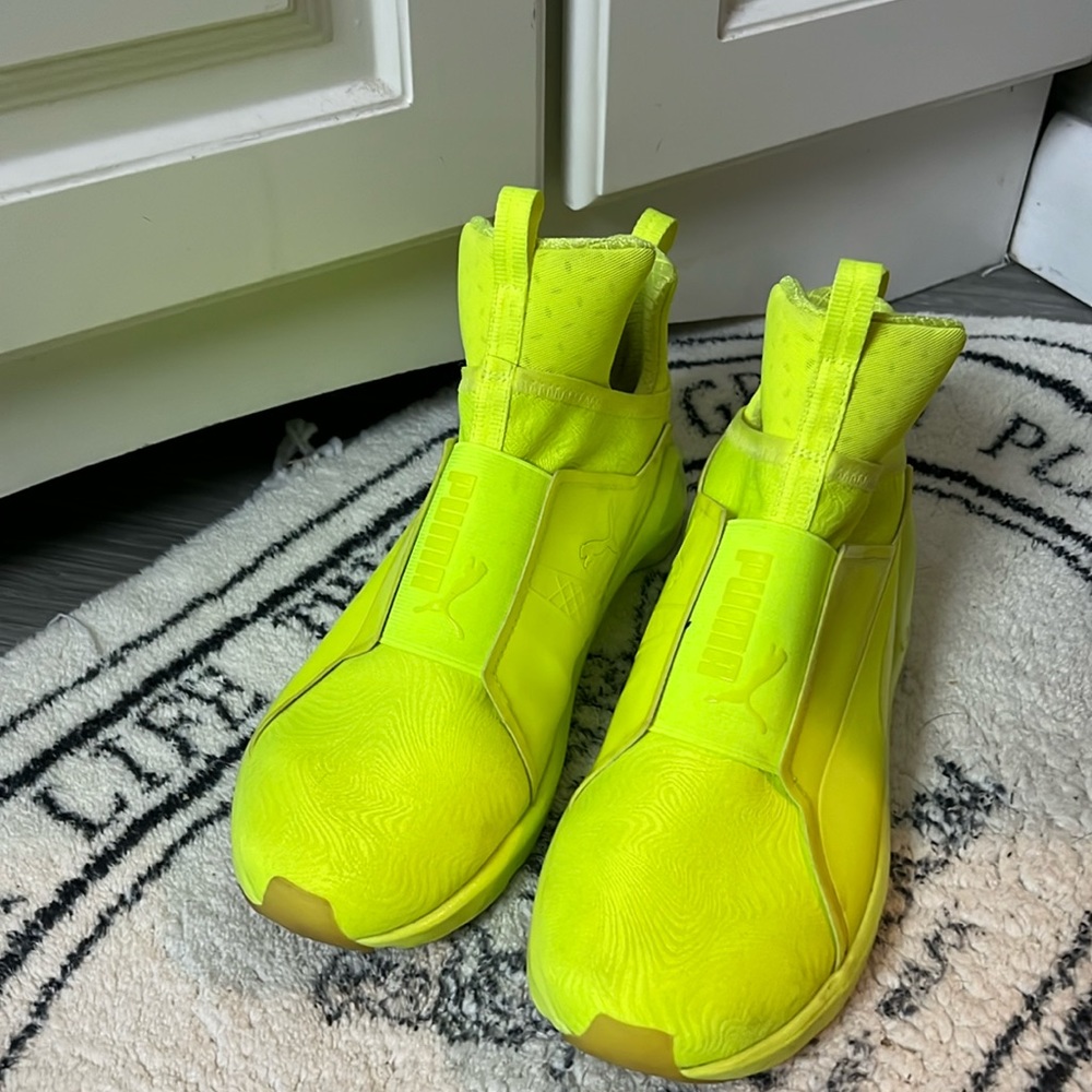 Puma Sneakers
